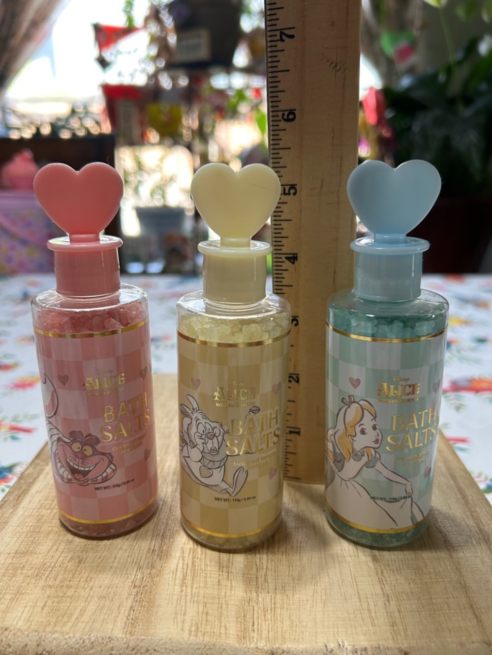 “Alice In Wonderland” Disney Scented Bath Salts with Heart Shaped Stoppers NEW - Picture 9 of 10